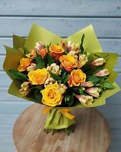 Букет цветов из:  Альстромерии и Розы в Центральный