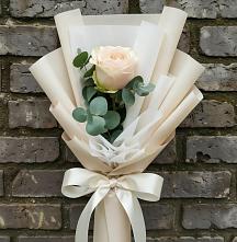 Букет цветов из:  Розы в Центральный