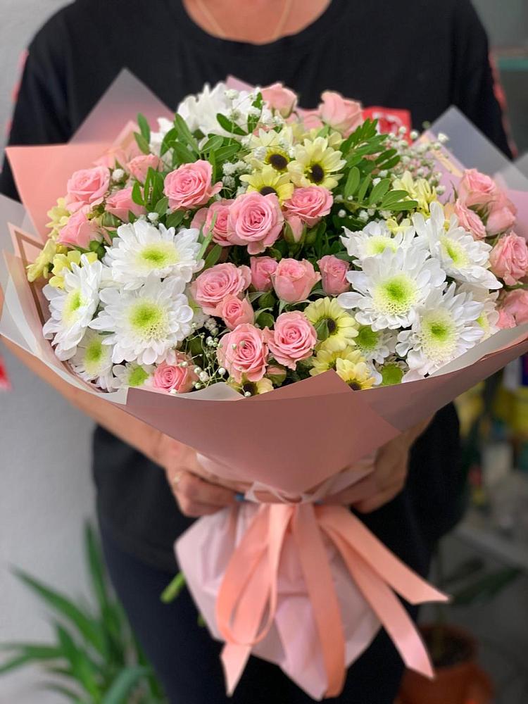 Букет цветов из: Розы и Хризантемы в Центральный