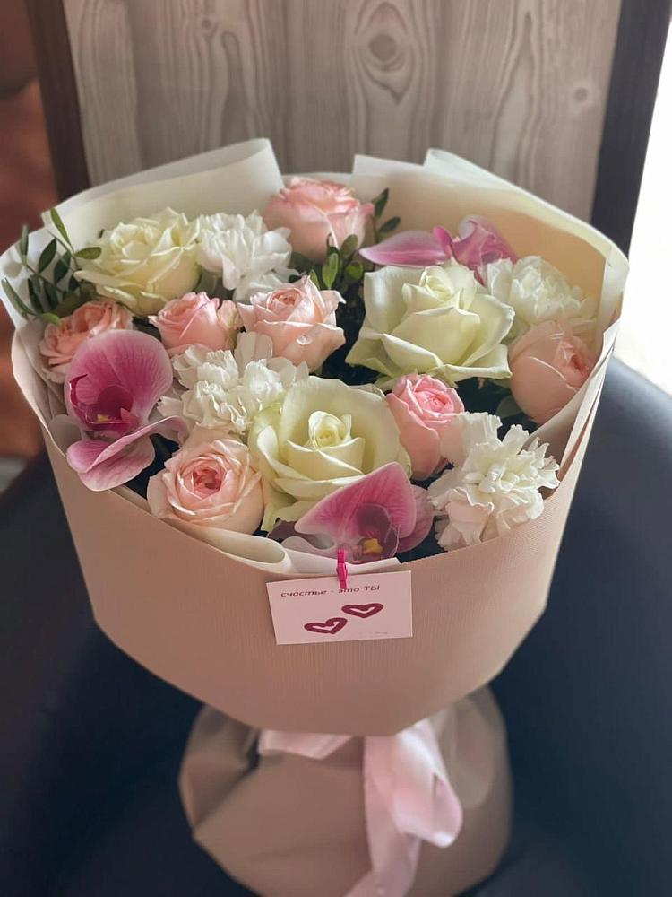 Букет цветов из: Орхидеи, Розы и Гвоздики в Центральный