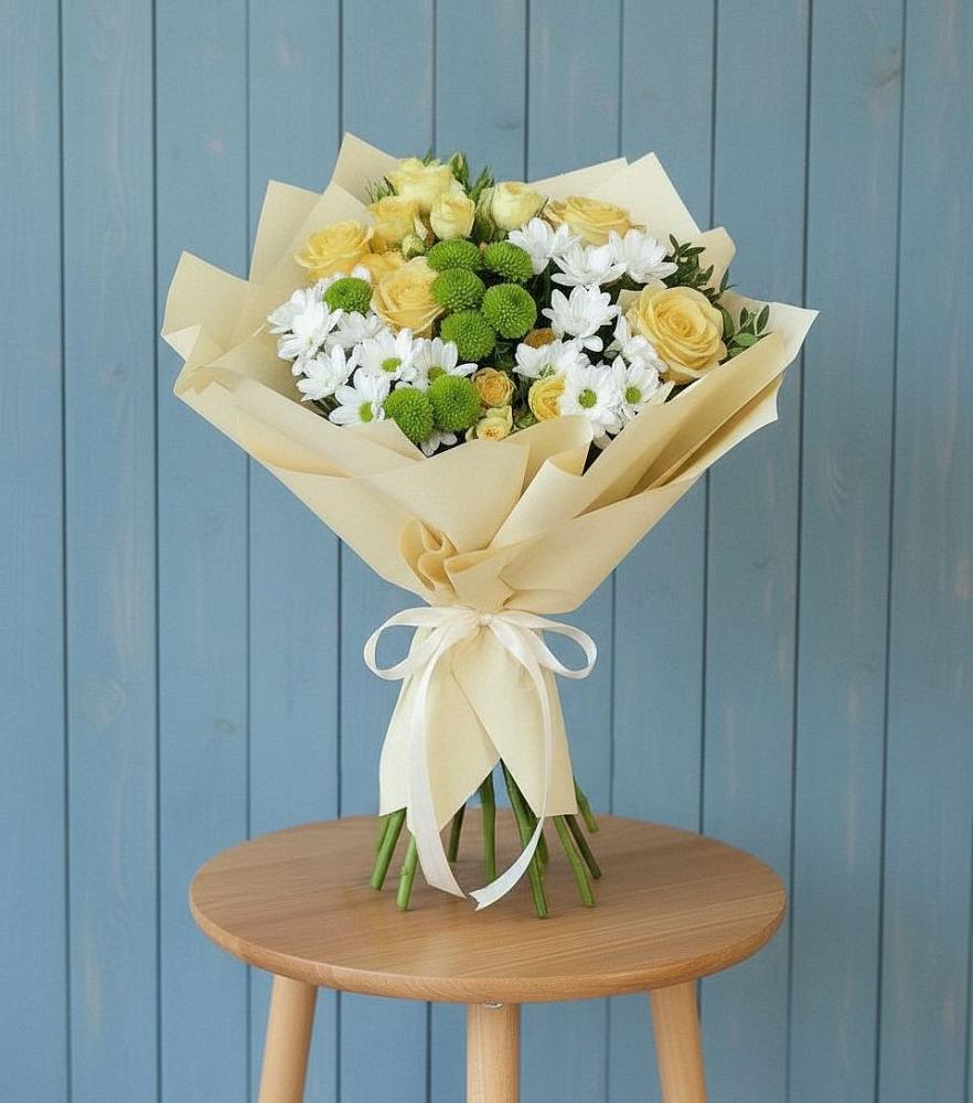 Букет цветов из: Хризантемы и Розы в Центральный