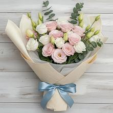 Букет цветов из:  Лизиантусы в Центральный