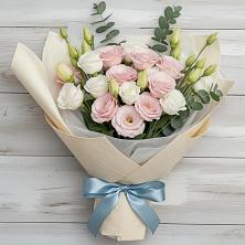 Букет цветов из:  Лизиантусы в Центральный