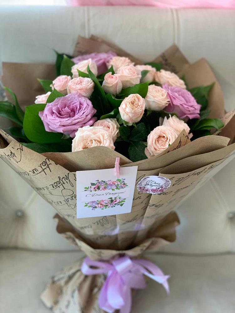 Букет цветов из: Розы в Центральный