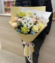 Букет цветов из:  Альстромерии, Розы и Хризантемы в Центральный