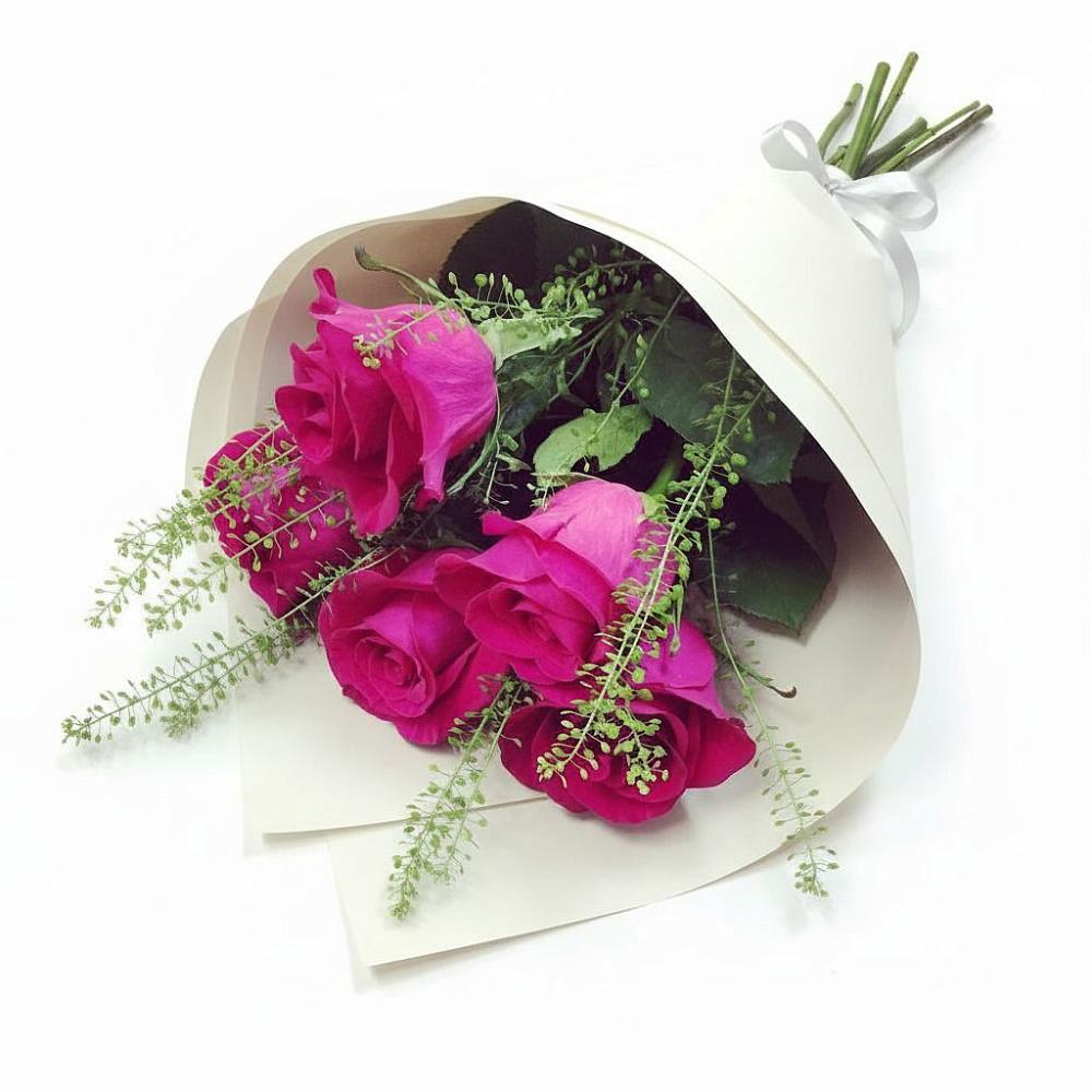 Букет цветов из: Розы в Центральный