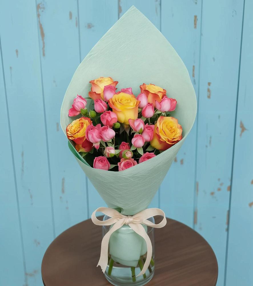 Букет цветов из: Розы в Центральный