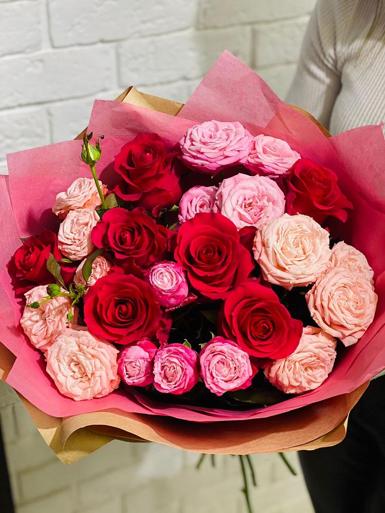 Букет цветов из: Розы в Центральный