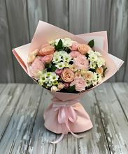Букет цветов из:  Гвоздики, Розы и Хризантемы в Центральный