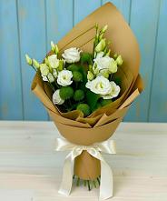 Букет цветов из:  Хризантемы и Лизиантусы в Центральный