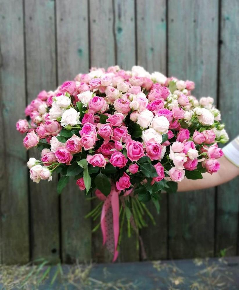 Букет Розовые кустовые розы Натали и Лав Лидия в Центральный