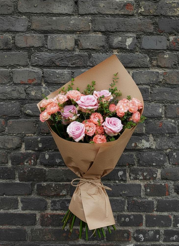 Букет цветов из: Розы в Центральный