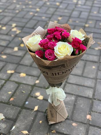Букет цветов из: Розы в Центральный