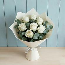 Букет Белые розы в Эвкалипте в Центральный
