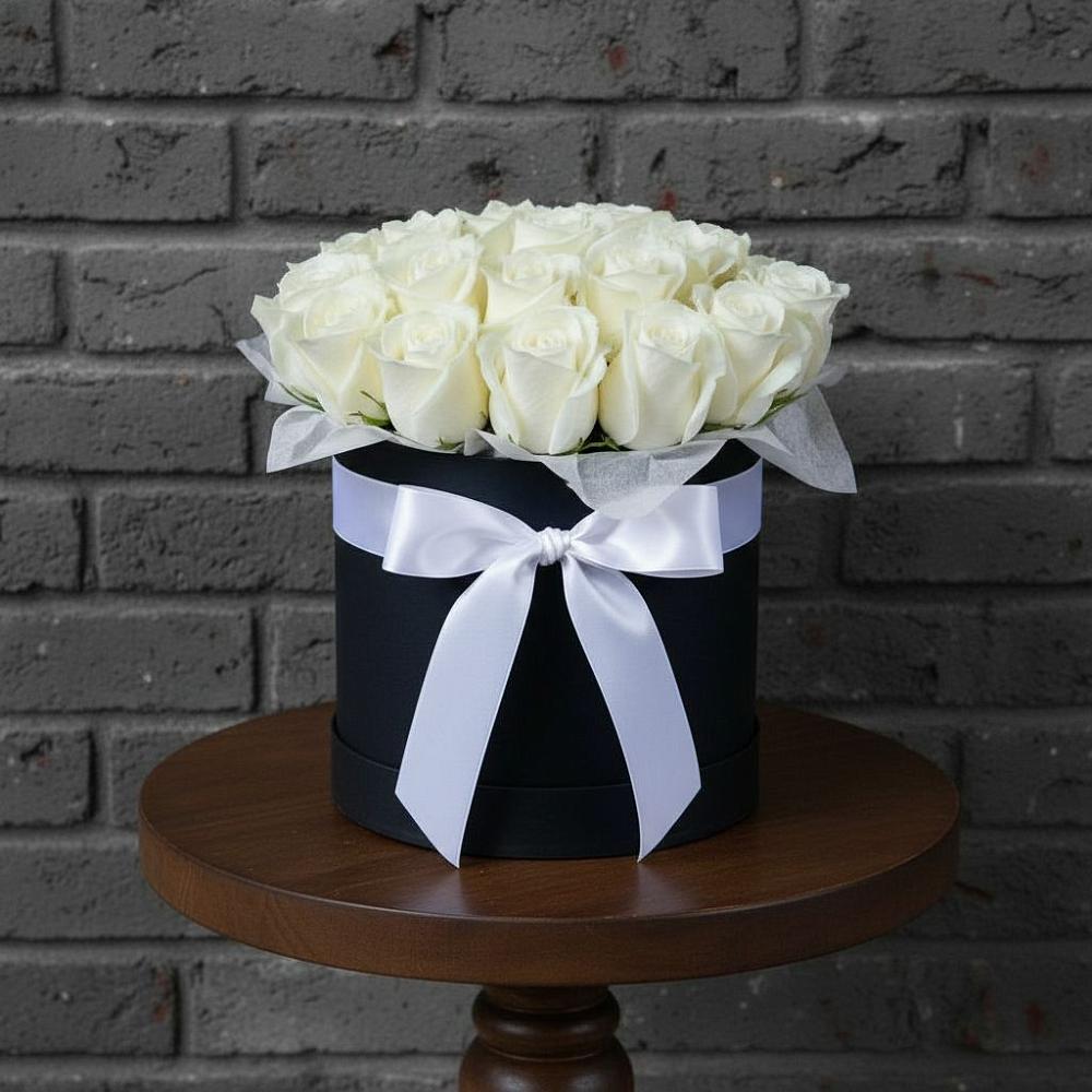 Цветочная композиция из Розы в шляпной коробке в Центральный