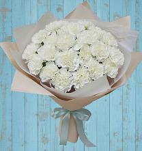 Букет цветов из:  Гвоздики в Центральный