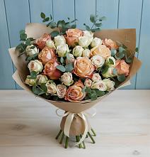 Букет цветов из:  Альстромерии и Розы в Центральный