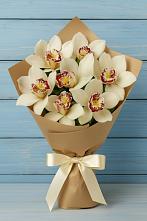 Букет цветов из:  Орхидеи и Розы в Центральный