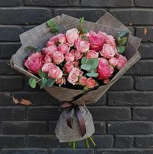 Букет цветов из:  Розы в Центральный