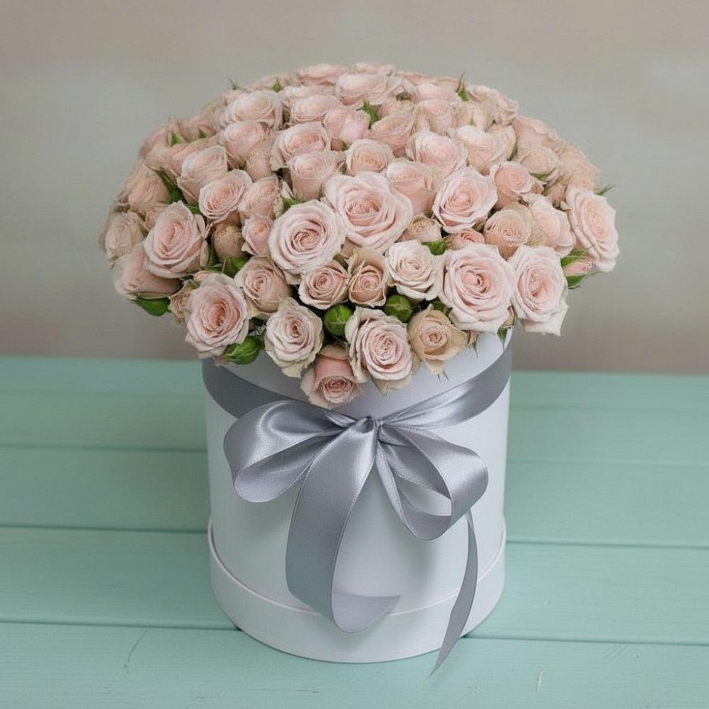 Цветочная композиция из Розы в шляпной коробке в Центральный